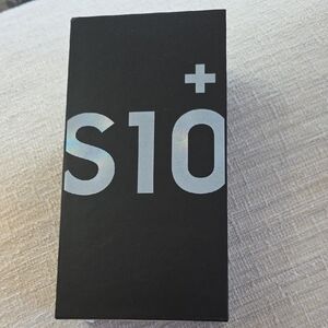 Samsung S10+ Empty Phone Box With Earbuds